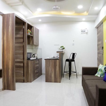 Emerald Vista Luxury Suites Pune Exterior foto