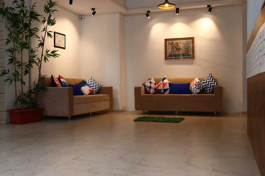Emerald Vista Luxury Suites Pune Exterior foto
