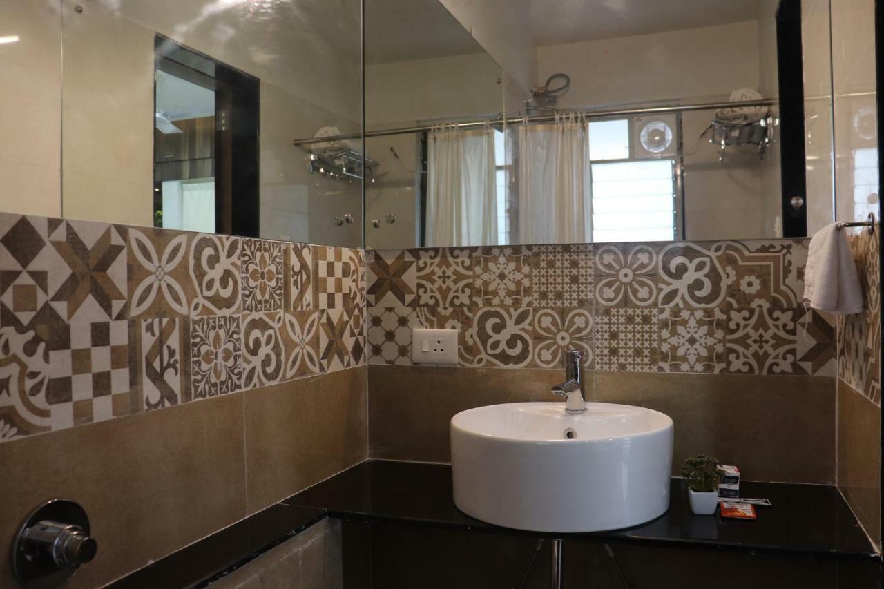 Emerald Vista Luxury Suites Pune Exterior foto